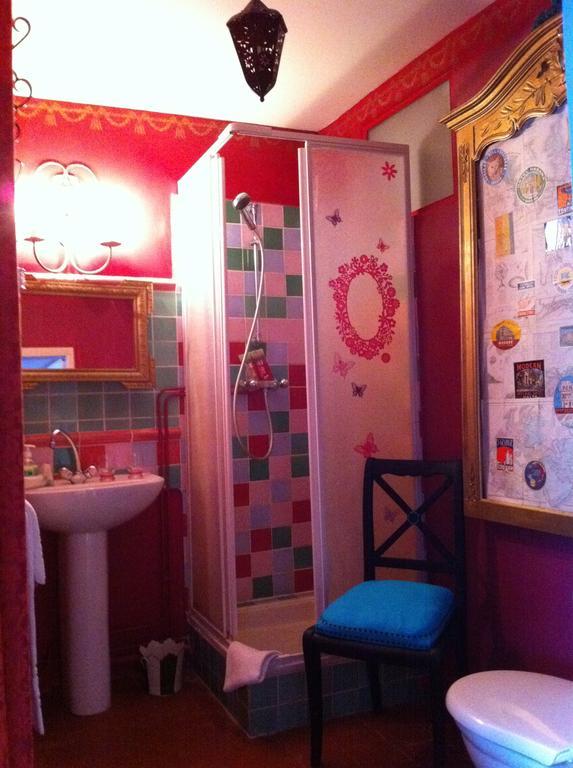 Maison Marthe B & B Saint-Sauveur-en-Puisaye Room photo